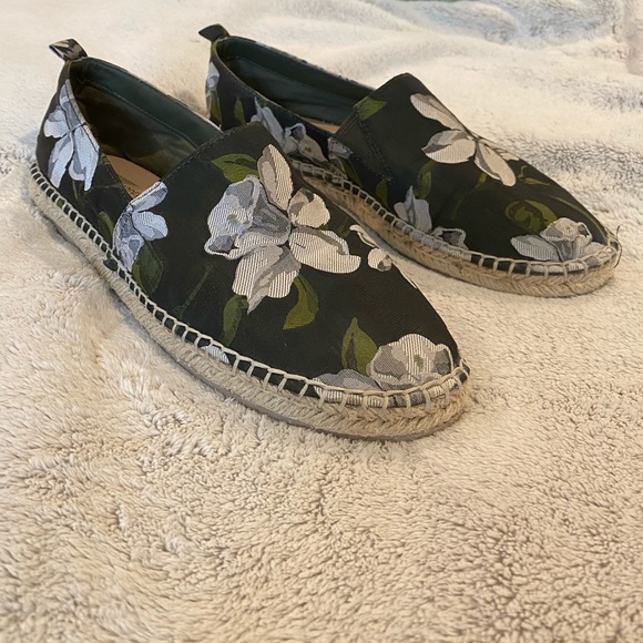 Steve Madden Floral Slip-On Espadrilles size 7.5 - Picture 5 of 9